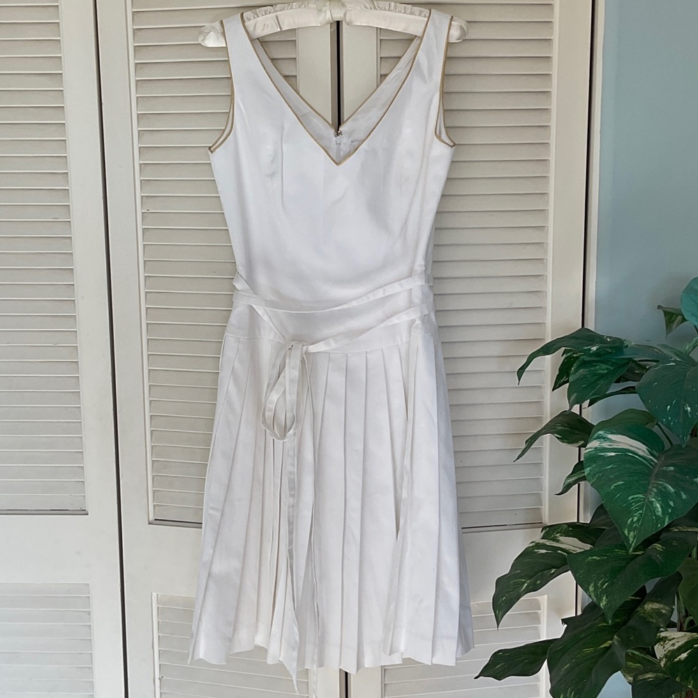 Isaac Mizrahi for Target White V-Neck Pleated Midi Dress